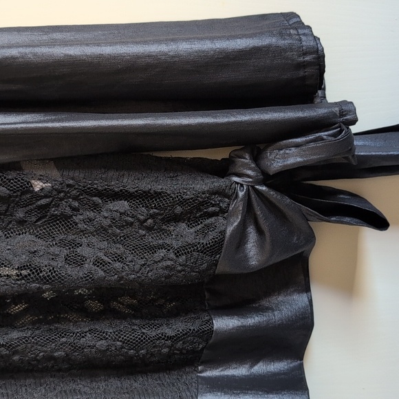 NINA Floral Mesh Long Sleeve Top - Picture 9 of 9